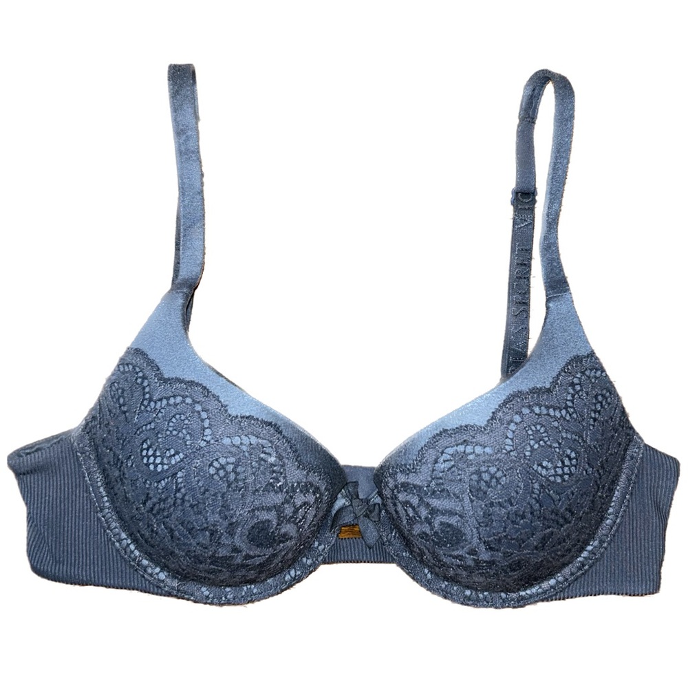 DONATING MAKE OFFERS Victoria’s Secret Bra 32C